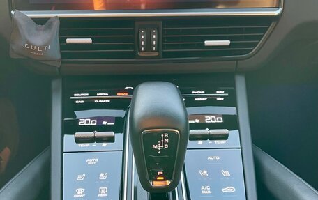 Porsche Cayenne III, 2022 год, 12 000 000 рублей, 17 фотография