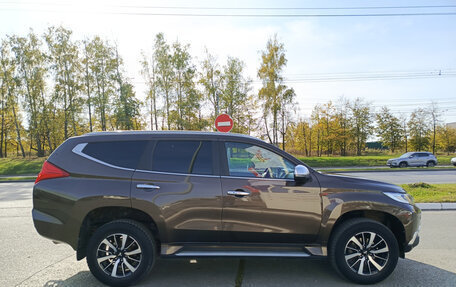 Mitsubishi Pajero Sport III рестайлинг, 2018 год, 2 850 000 рублей, 6 фотография