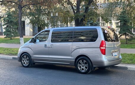 Hyundai H-1 II рестайлинг, 2014 год, 2 500 000 рублей, 3 фотография