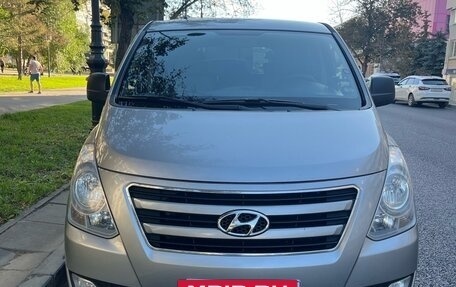 Hyundai H-1 II рестайлинг, 2014 год, 2 500 000 рублей, 5 фотография