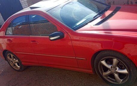 Mercedes-Benz C-Класс, 2004 год, 550 000 рублей, 2 фотография