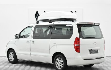 Hyundai Grand Starex Grand Starex I рестайлинг 2, 2011 год, 1 299 000 рублей, 2 фотография