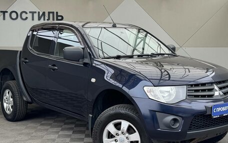 Mitsubishi L200 IV рестайлинг, 2013 год, 1 885 000 рублей, 2 фотография