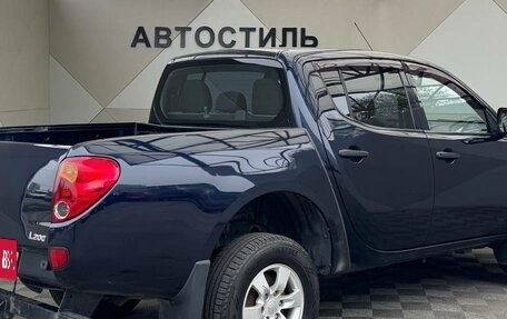 Mitsubishi L200 IV рестайлинг, 2013 год, 1 885 000 рублей, 8 фотография
