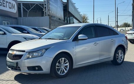 Chevrolet Cruze II, 2011 год, 649 900 рублей, 3 фотография