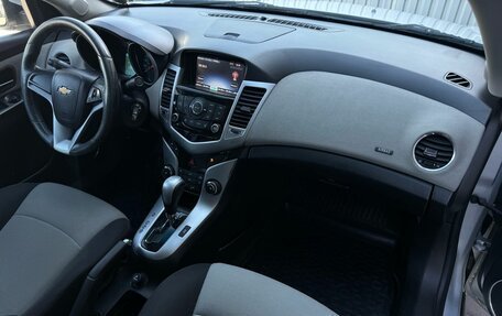Chevrolet Cruze II, 2011 год, 649 900 рублей, 8 фотография