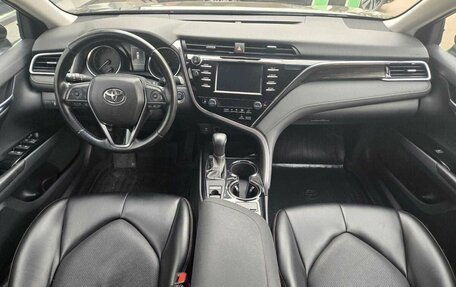 Toyota Camry, 2019 год, 2 620 000 рублей, 9 фотография