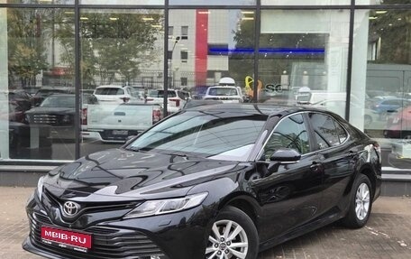 Toyota Camry, 2019 год, 2 620 000 рублей, 1 фотография