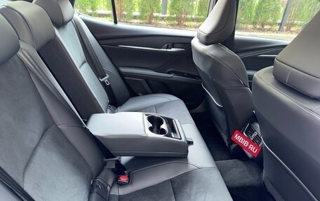 Toyota Camry, 2025 год, 4 900 000 рублей, 9 фотография