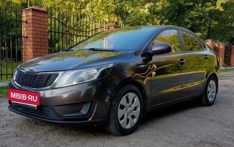 KIA Rio III рестайлинг, 2014 год, 900 000 рублей, 2 фотография