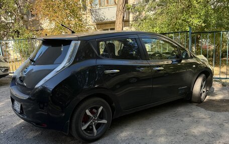 Nissan Leaf I, 2014 год, 1 150 000 рублей, 2 фотография