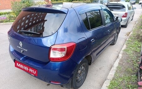 Renault Sandero II рестайлинг, 2014 год, 650 000 рублей, 2 фотография