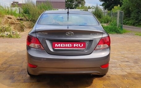 Hyundai Solaris II рестайлинг, 2011 год, 700 000 рублей, 11 фотография