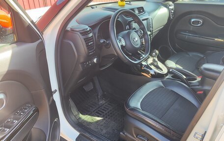 KIA Soul II рестайлинг, 2016 год, 1 700 000 рублей, 9 фотография