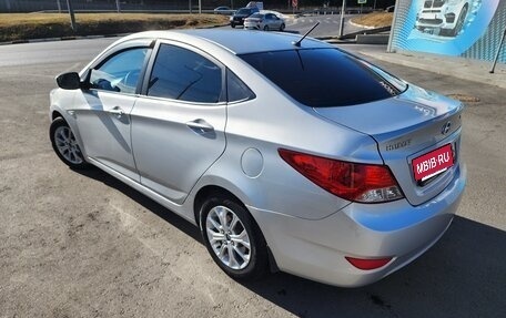 Hyundai Solaris II рестайлинг, 2012 год, 680 000 рублей, 7 фотография