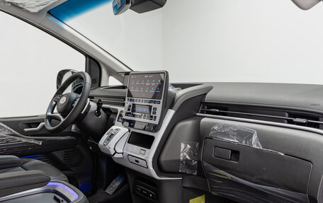 Hyundai Staria, 2025 год, 8 490 000 рублей, 14 фотография