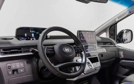 Hyundai Staria, 2025 год, 8 490 000 рублей, 12 фотография