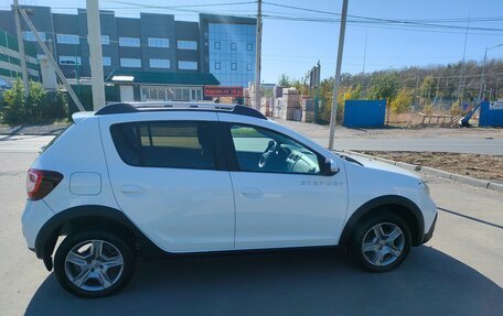 Renault Sandero II рестайлинг, 2019 год, 1 000 000 рублей, 3 фотография