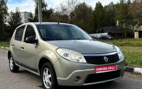 Renault Sandero I, 2013 год, 430 000 рублей, 2 фотография