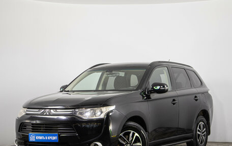 Mitsubishi Outlander III рестайлинг 3, 2013 год, 1 569 000 рублей, 4 фотография