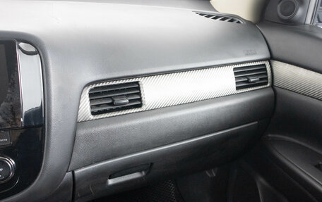 Mitsubishi Outlander III рестайлинг 3, 2013 год, 1 569 000 рублей, 15 фотография