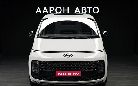 Hyundai Staria, 2024 год, 7 000 000 рублей, 2 фотография