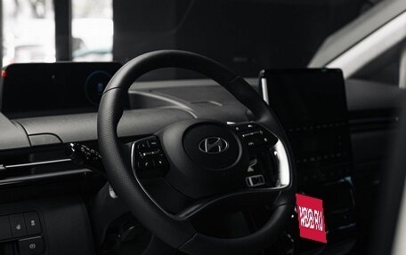 Hyundai Staria, 2024 год, 7 000 000 рублей, 10 фотография