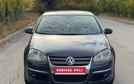 Volkswagen Jetta VI, 2008 год, 630 000 рублей, 2 фотография