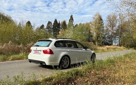 BMW 3 серия, 2009 год, 2 200 000 рублей, 3 фотография