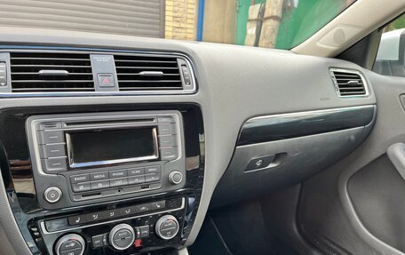 Volkswagen Jetta VI, 2014 год, 1 300 000 рублей, 9 фотография