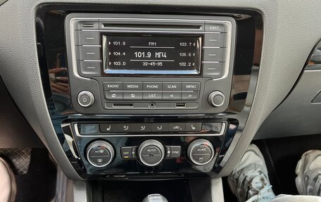 Volkswagen Jetta VI, 2014 год, 1 300 000 рублей, 8 фотография