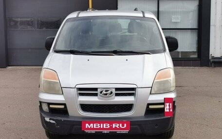 Hyundai Starex I рестайлинг, 2005 год, 650 000 рублей, 2 фотография