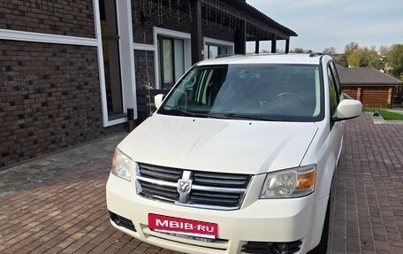 Dodge Caravan V, 2010 год, 1 000 000 рублей, 3 фотография