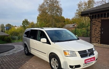 Dodge Caravan V, 2010 год, 1 000 000 рублей, 4 фотография