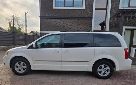 Dodge Caravan V, 2010 год, 1 000 000 рублей, 9 фотография