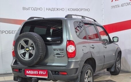 Chevrolet Niva I рестайлинг, 2017 год, 726 000 рублей, 7 фотография