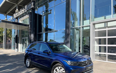 Volkswagen Tiguan II, 2020 год, 2 350 000 рублей, 1 фотография