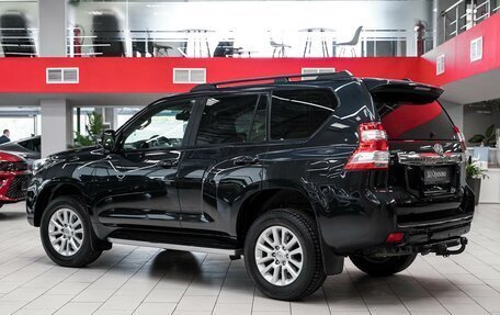 Toyota Land Cruiser Prado 150 рестайлинг 2, 2014 год, 3 049 000 рублей, 4 фотография