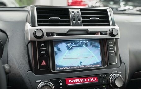Toyota Land Cruiser Prado 150 рестайлинг 2, 2014 год, 3 049 000 рублей, 14 фотография
