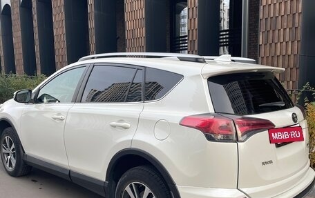 Toyota RAV4, 2016 год, 1 950 000 рублей, 4 фотография