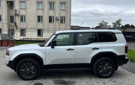 Toyota Land Cruiser Prado, 2024 год, 6 900 000 рублей, 7 фотография