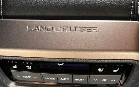 Toyota Land Cruiser Prado, 2024 год, 6 900 000 рублей, 10 фотография