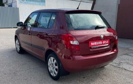 Skoda Fabia II, 2009 год, 999 999 рублей, 32 фотография