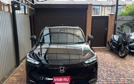 Honda Vezel, 2021 год, 2 650 000 рублей, 2 фотография