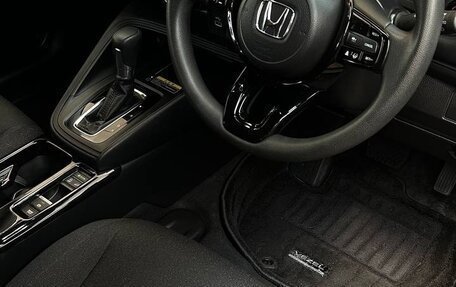 Honda Vezel, 2021 год, 2 650 000 рублей, 26 фотография