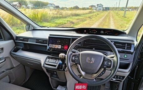 Honda Stepwgn IV, 2019 год, 2 000 000 рублей, 4 фотография