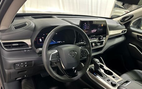 Toyota Highlander, 2025 год, 6 250 000 рублей, 21 фотография