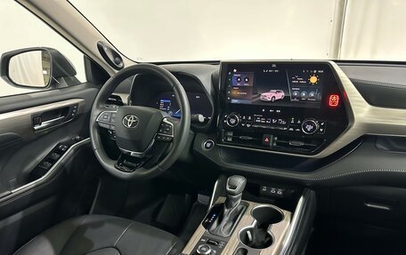 Toyota Highlander, 2025 год, 6 250 000 рублей, 14 фотография