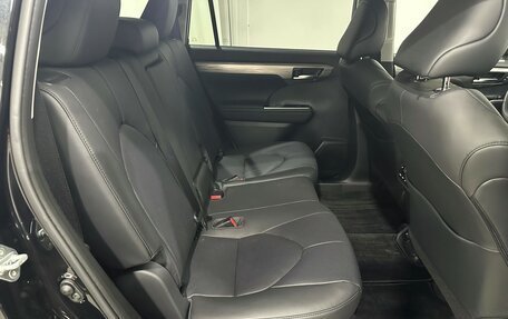 Toyota Highlander, 2025 год, 6 250 000 рублей, 27 фотография