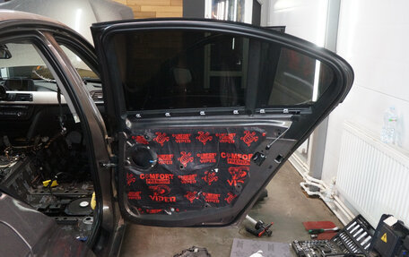 BMW 3 серия, 2014 год, 1 800 000 рублей, 14 фотография